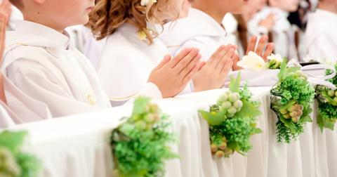 Jak wywołać zdjęcia z I Komunii Świętej? Poznaj nasze możliwości!